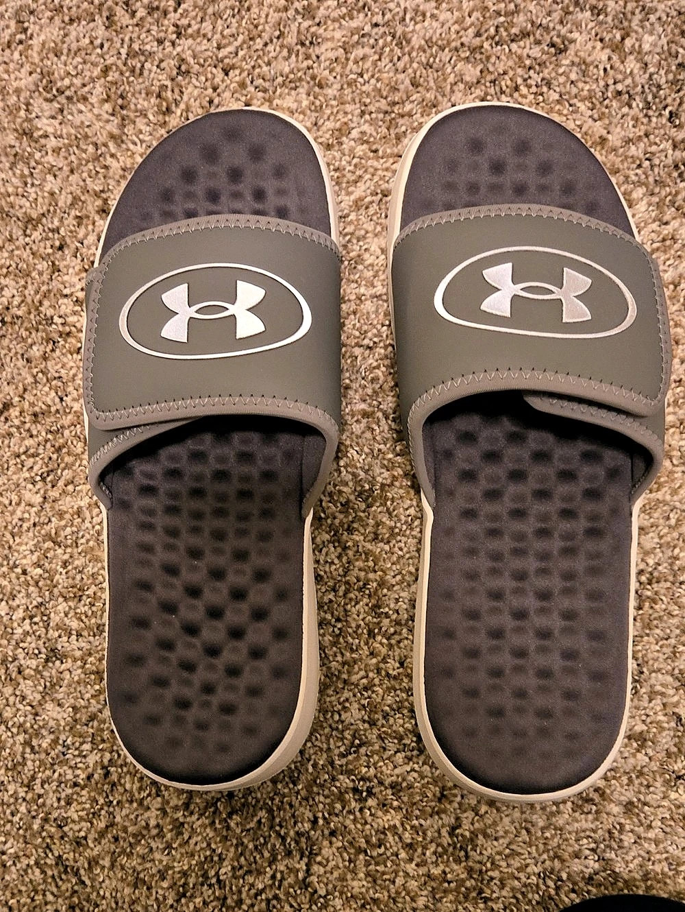 Under Armour UA Ignite Pro 8 Slide Sandals Gray